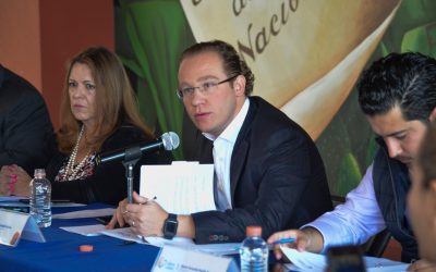 Explica Santiago Taboada a Concejo recursos para estancias infantiles