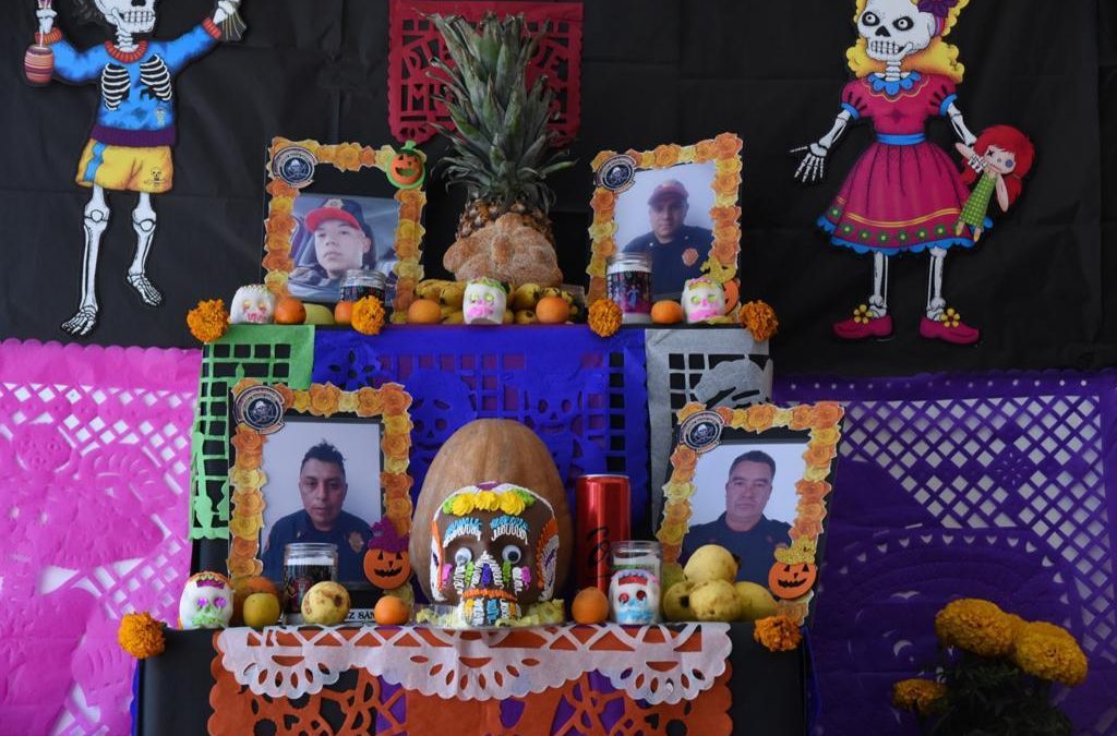 Alcaldía Benito Juárez rinde homenaje a las y los elementos de Blindar BJ con ofrenda por el Día de Muertos