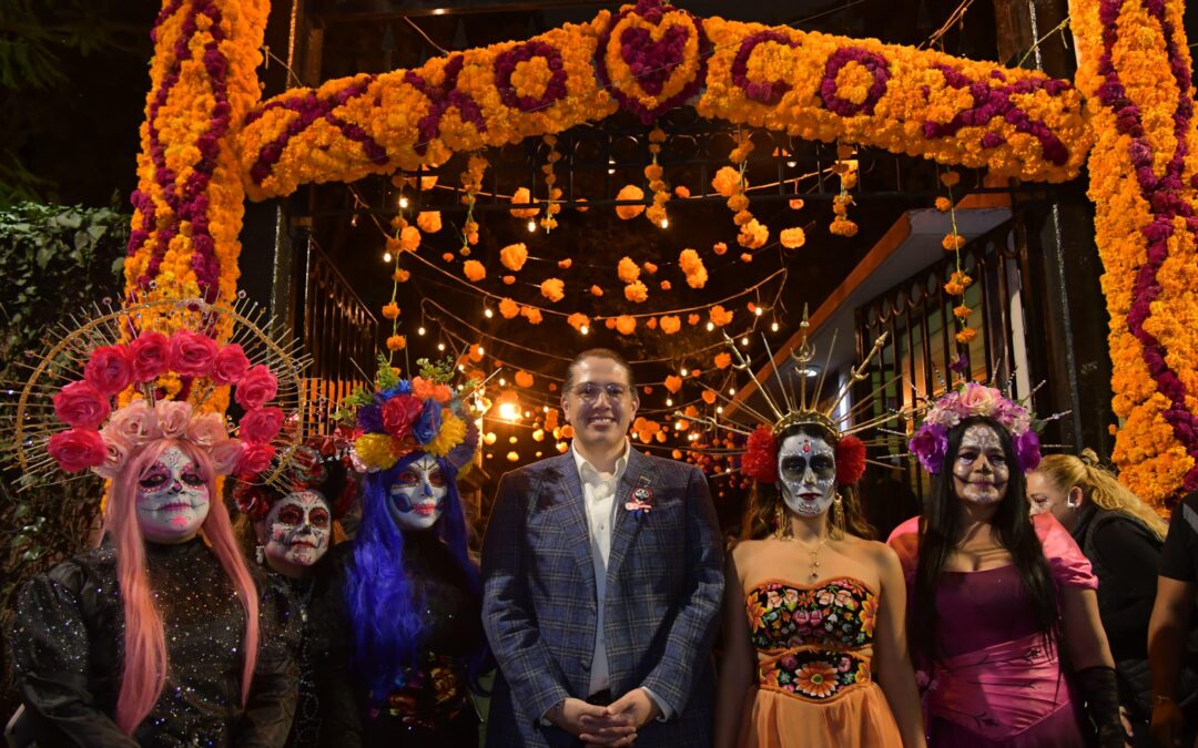 La Alcaldía Benito Juárez inicia en el Panteón Xoco las festividades alusivas al Día de Muertos.