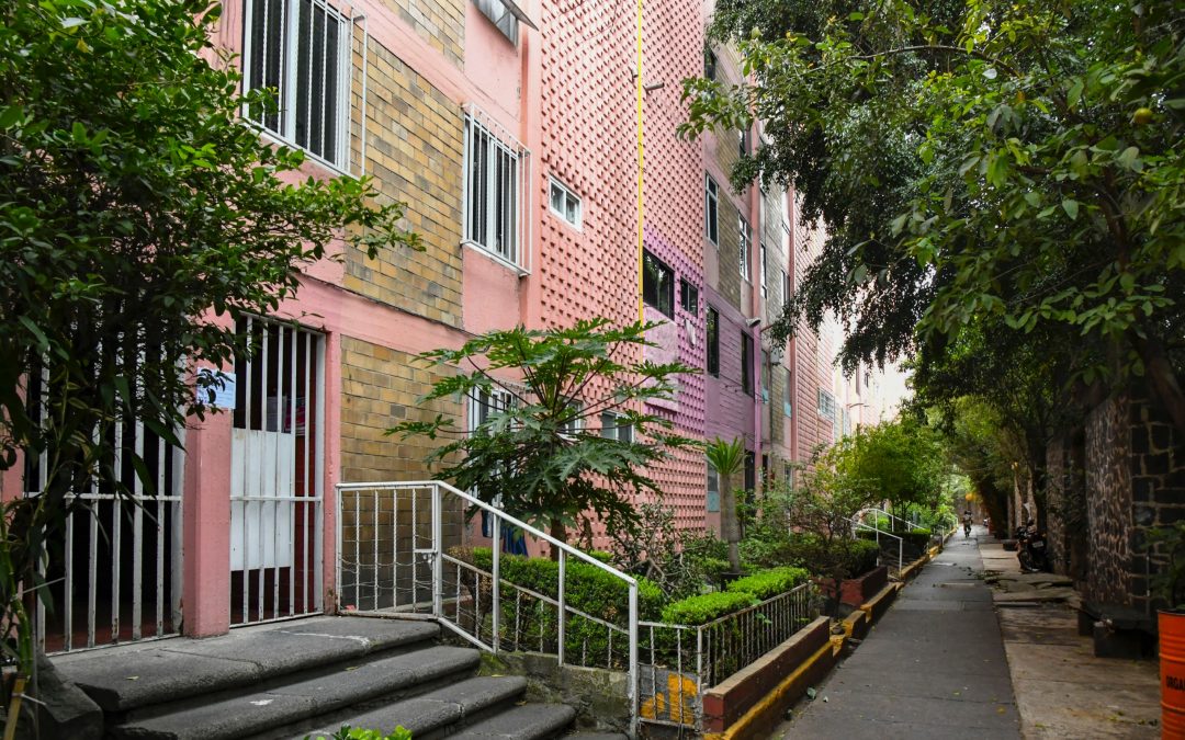 Realiza Alcaldía Benito Juárez trabajos de mantenimiento en la Unidad Habitacional Narvarte (SCOP) para garantizar seguridad y bienestar de los vecinos