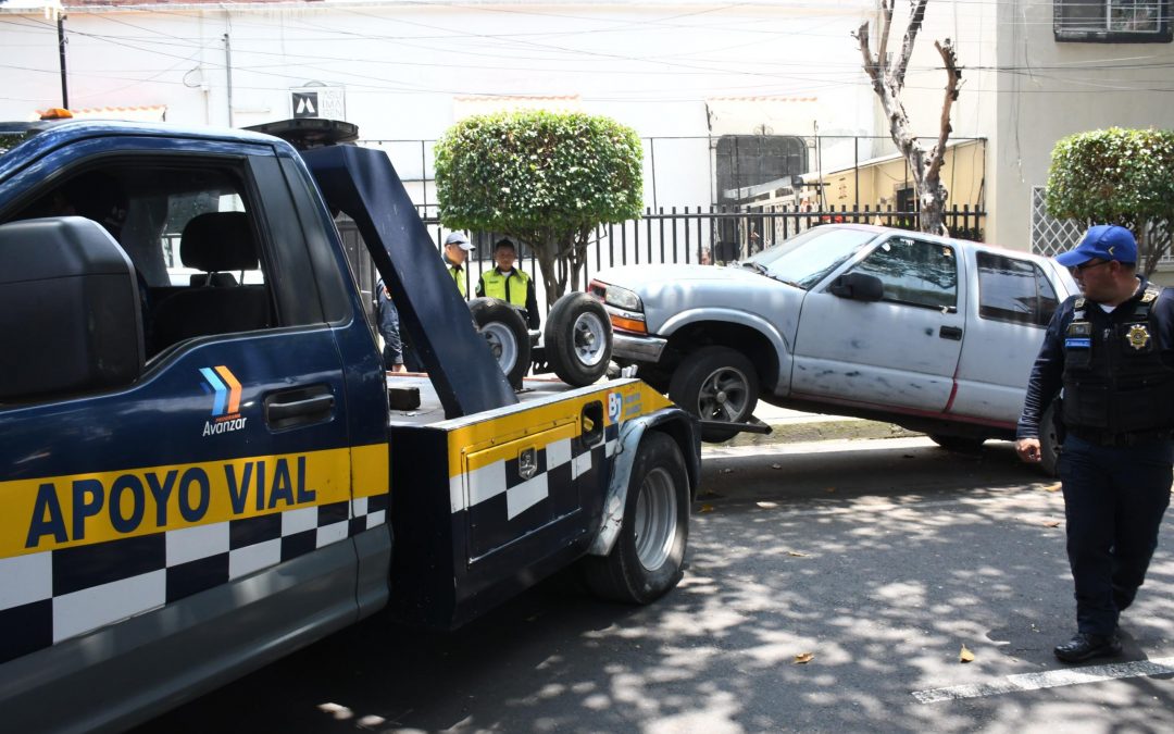 Se retiran 38 autos abandonados de calles de la alcaldía Benito Juárez