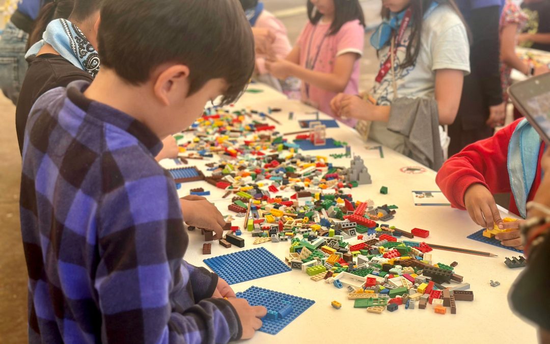 Niñas y niños de Benito Juárez construyen un futuro sostenible con LEGO