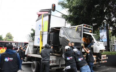 Gobierno de Luis Mendoza retira de la vía pública cinco toneladas de enseres en diversas colonias de la alcaldía