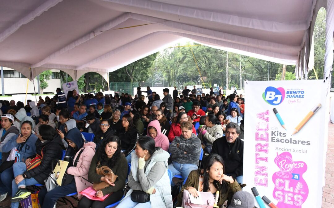 Alcaldía Benito Juárez entrega kits escolares para este regreso a clases