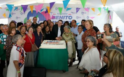 Alcalde Luis Mendoza celebra 15 años del CECAM Mixcoac